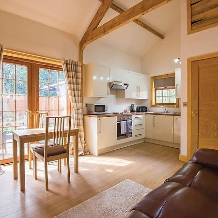 Redbrick Lodges Clipstone Экстерьер фото