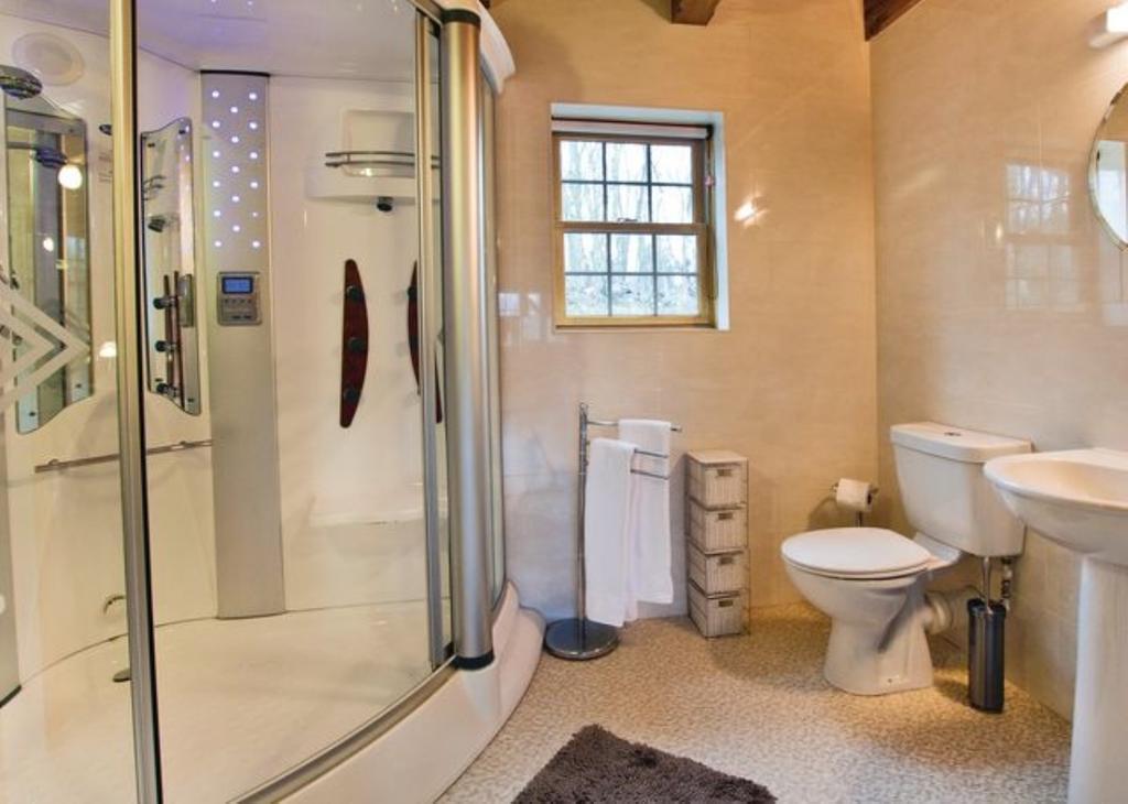Redbrick Lodges Clipstone Экстерьер фото